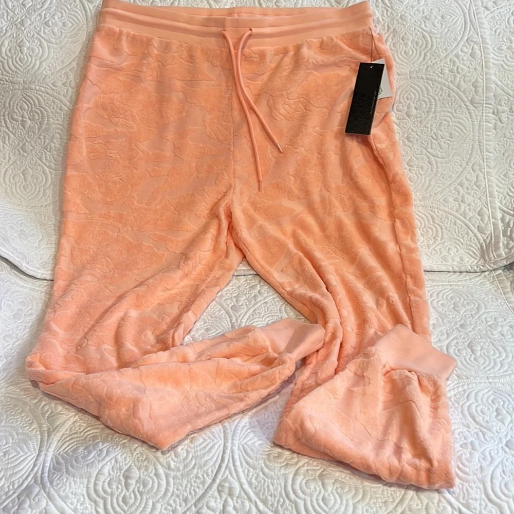Jessica Simpson The Warm Up jogger set, medium top, large bottom, NWT‎